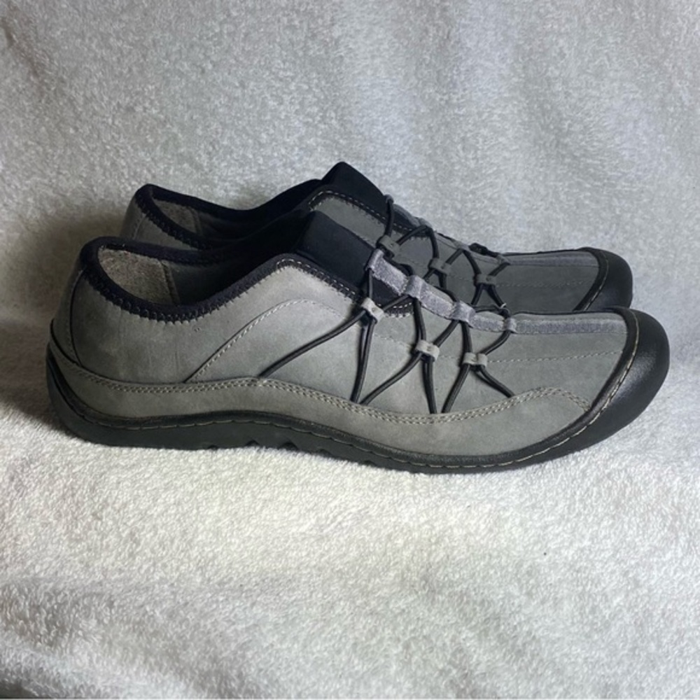 Clark Shoes Women’s Size 7 Slip On Black Gray‎ Loafers